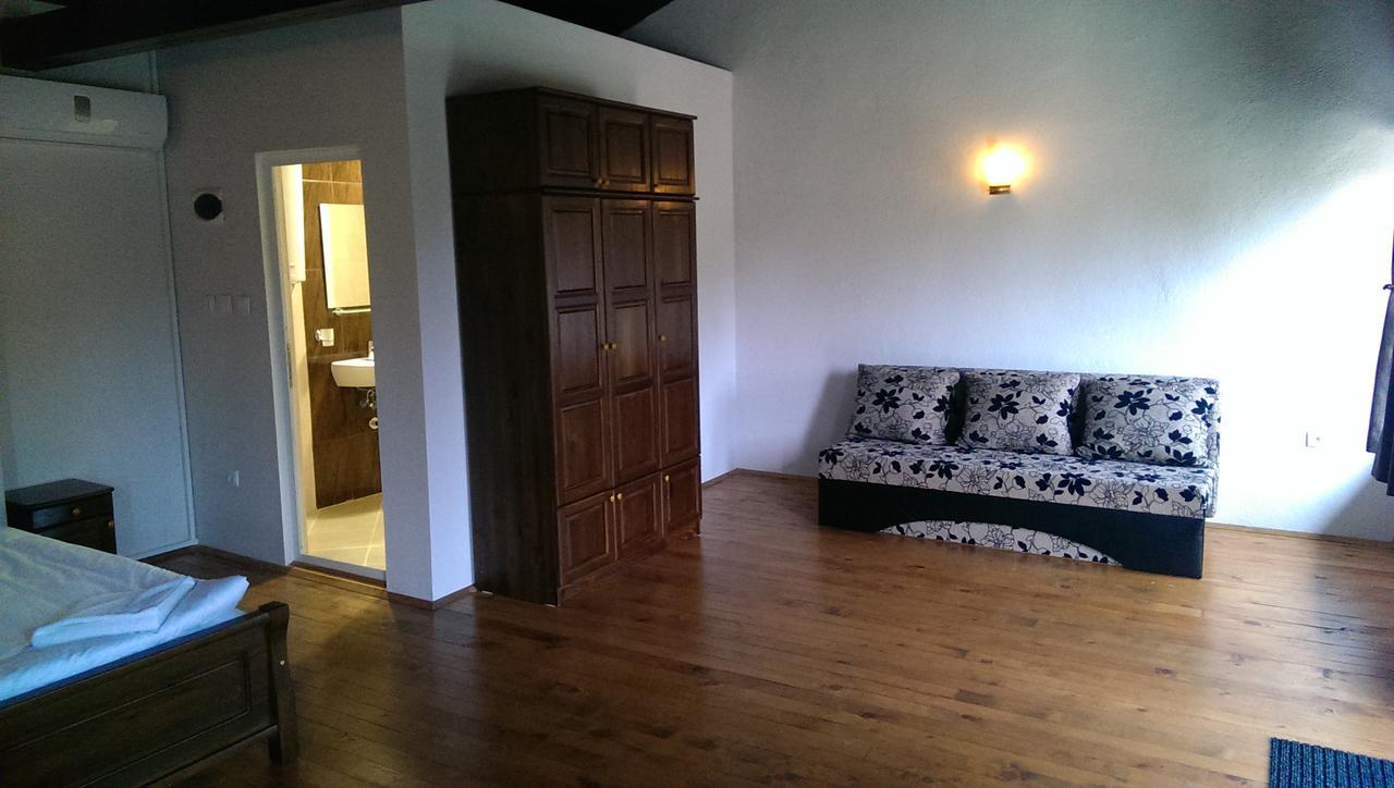 Ethnocomplex Krivini Hotel Buitenkant foto