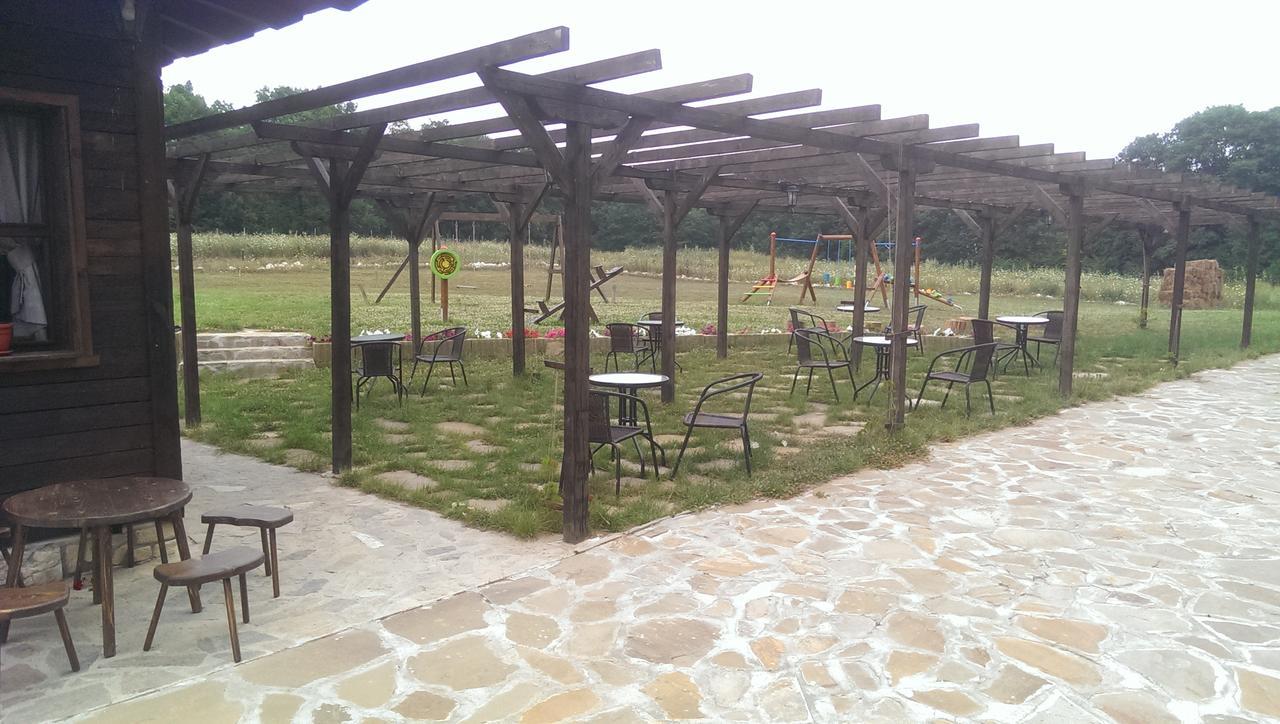Ethnocomplex Krivini Hotel Buitenkant foto