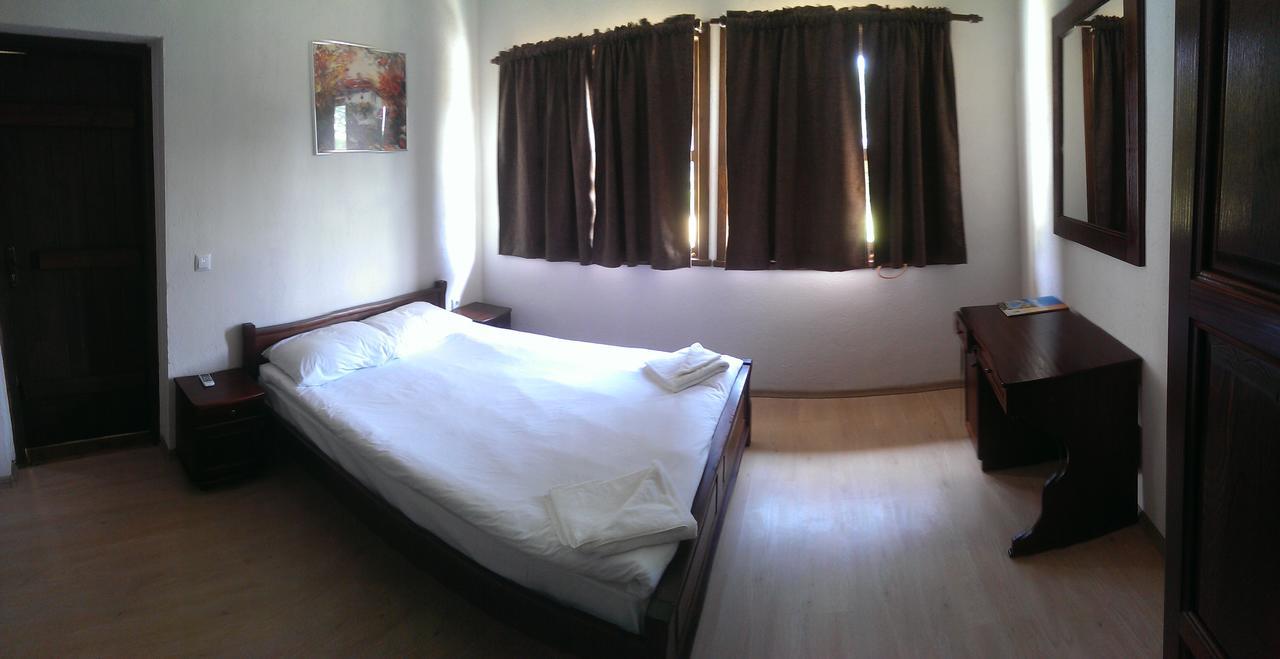 Ethnocomplex Krivini Hotel Buitenkant foto