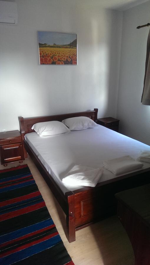 Ethnocomplex Krivini Hotel Buitenkant foto