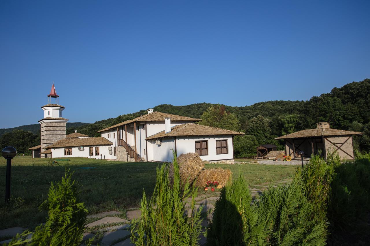 Ethnocomplex Krivini Hotel Buitenkant foto