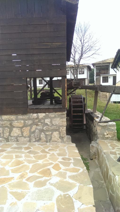 Ethnocomplex Krivini Hotel Buitenkant foto