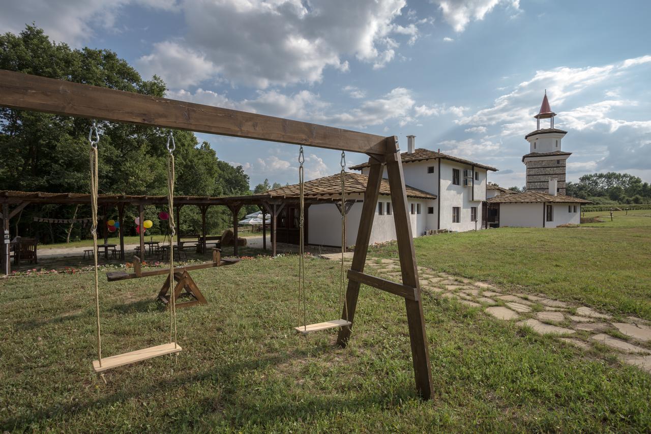Ethnocomplex Krivini Hotel Buitenkant foto
