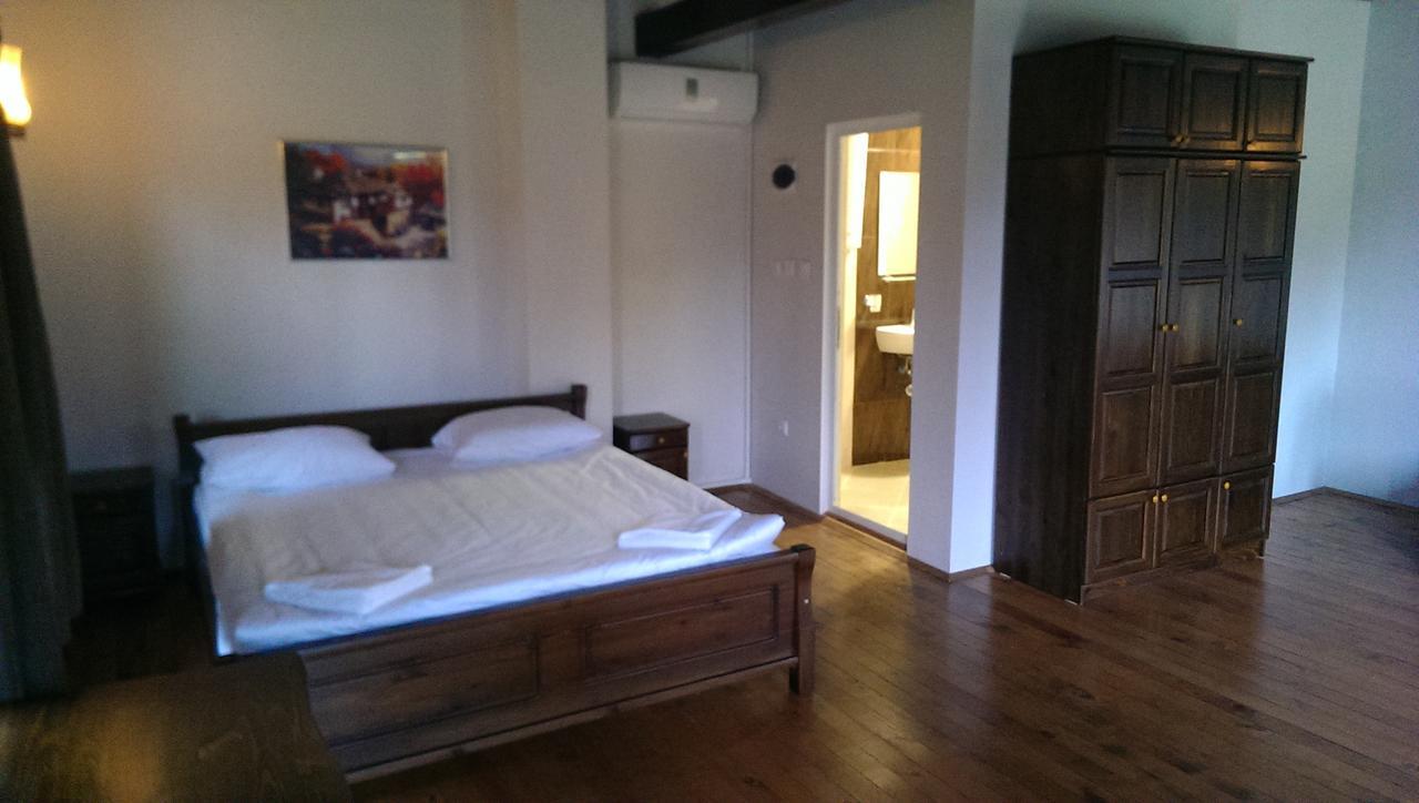 Ethnocomplex Krivini Hotel Buitenkant foto